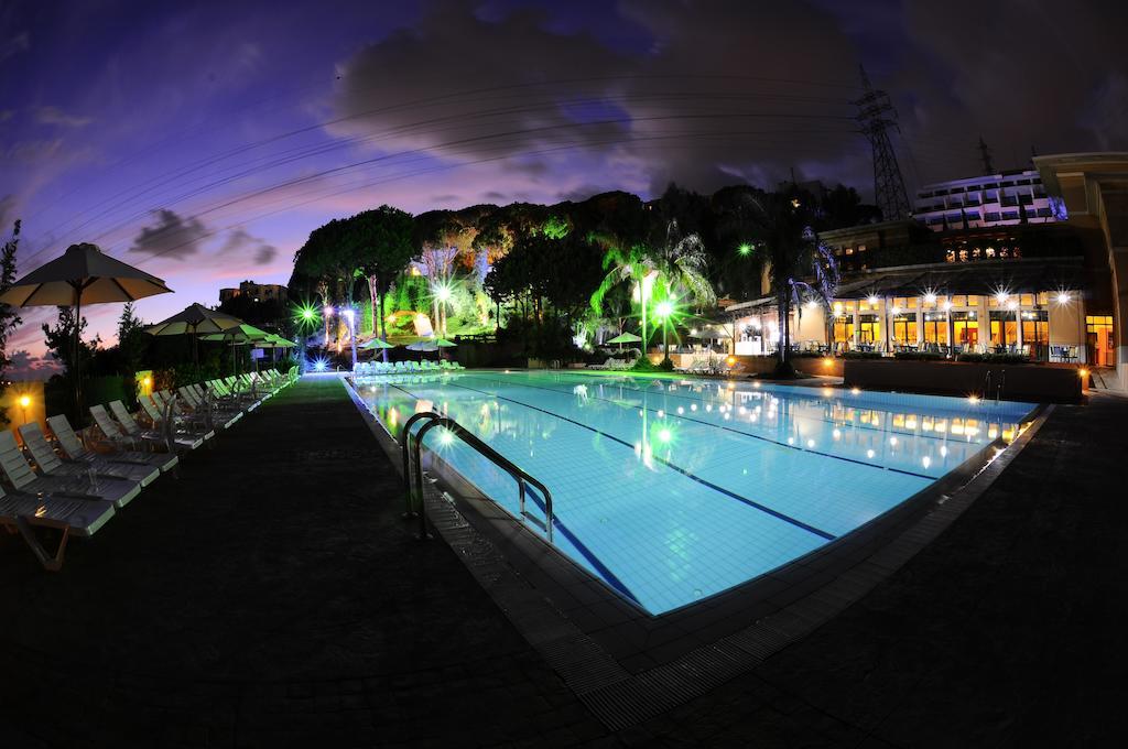 Country Lodge Hotel & Resort เบรุต ภายนอก รูปภาพ